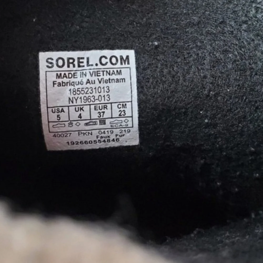 Sorel black waterproof snow boots